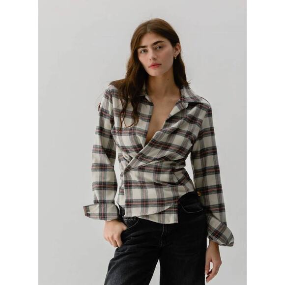 Cinq a Sept Benji Faux Leather Cropped Pant in Olive 2 - Picture 1 of 4